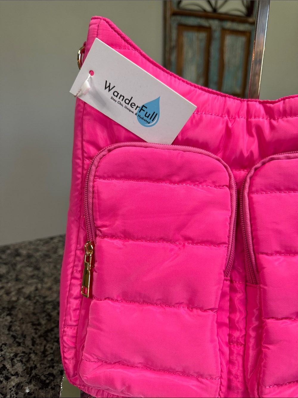 Wanderfull Quilted hydrobag Hot Pink Crossbody with tumbler holder inside NEW - Picture 4 of 16